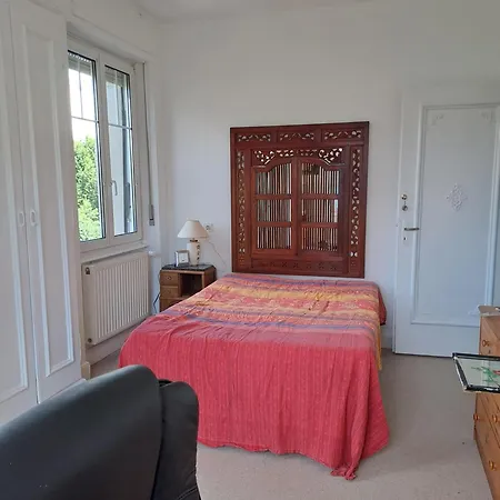 Chambre 4 *